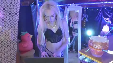 halovalentine online show from February 2025 01:52:02 AM