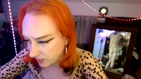 Snapshot of halovalentine chatting on June 2026 02:12:01 AM halovalentine online show from June 2026 02:12:01 AM