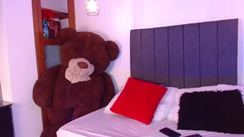 Snapshot of hana_ming chatting on December 2025 12:32:01 PM hana_ming online show from December 2025 12:32:01 PM