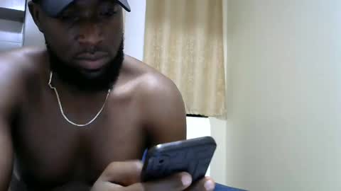 Snapshot of handsome_king30 chatting on January 2025 10:33:01 PM handsome king online show from January 2025 10:33:01 PM