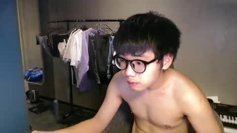 handsome_mannn online show from October 2025 07:47:02 PM