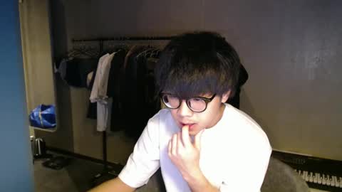 handsome_mannn online show from December 2025 11:32:01 PM