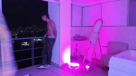 leonardfarrucknick and otis online show from September 2025 02:55:02 AM