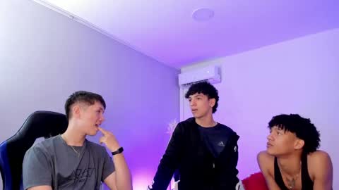 Snapshot of handsomeboys19 chatting on June 2026 08:20:02 PM leonardfarrucknick and otis online show from June 2026 08:20:02 PM