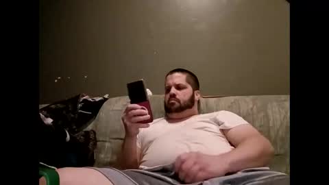 Handsomedaddy198923 online show from April 2026 06:52:01 AM