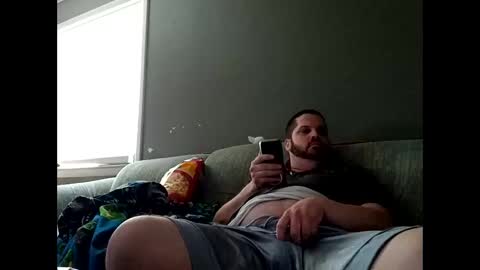 Handsomedaddy198923 online show from April 2026 06:55:01 PM