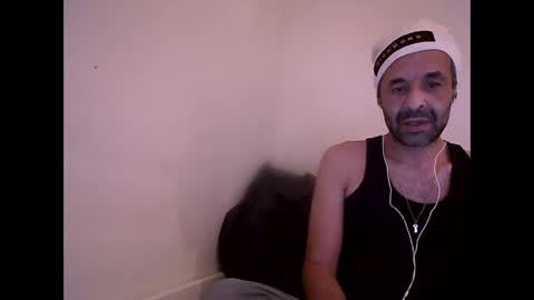 Snapshot of handsomepenis20cm chatting on November 2025 07:05:02 PM handsomepenis20cm online show from November 2025 07:05:02 PM