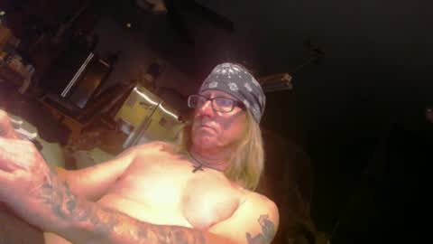 Snapshot of handyman5303 chatting on March 2025 06:01:01 AM Handystudman online show from March 2025 06:01:01 AM