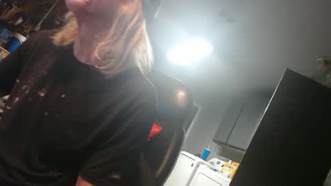 Snapshot of handystud33 chatting on May 2026 03:42:01 PM handystud33 online show from May 2026 03:42:01 PM