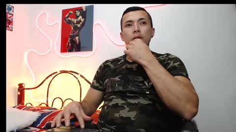 Hank online show from March 2025 08:40:01 PM