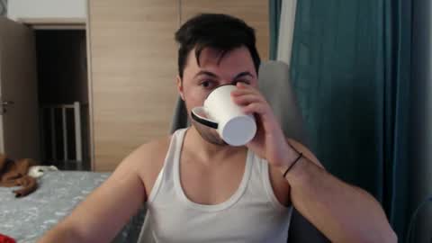 Snapshot of hankmalone chatting on February 2025 05:22:02 PM HankMalone online show from February 2025 05:22:02 PM