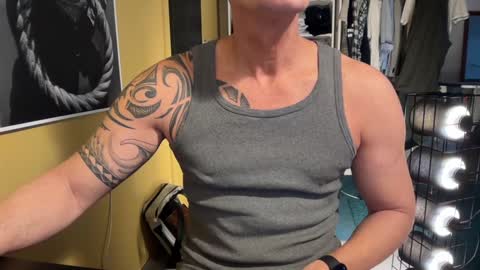 hanky online show from December 2024 12:36:01 PM