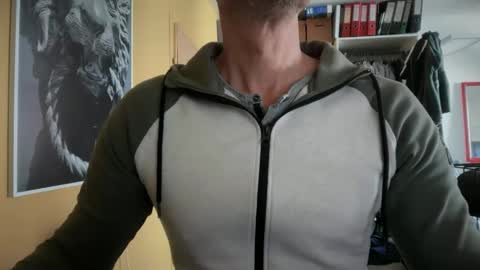 hanky online show from March 2025 11:21:01 AM