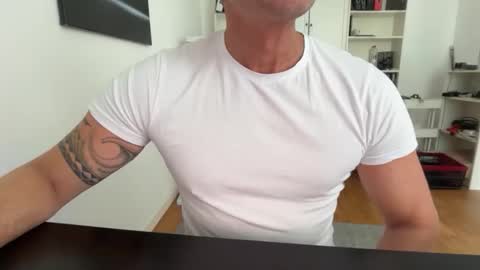 hanky online show from September 2025 09:33:02 AM