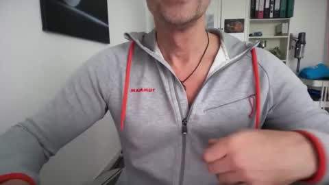 hanky online show from February 2026 12:23:01 PM