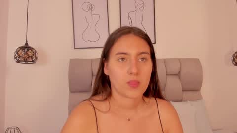 hanna__evans_ online show from September 2025 02:33:02 PM