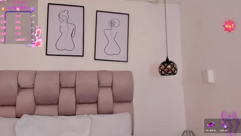 hanna__evans_ online show from November 2025 11:54:02 AM