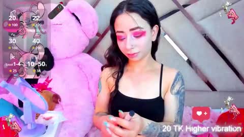 Snapshot of hanna_azumi_ chatting on October 2025 01:59:01 AM hanna online show from October 2025 01:59:01 AM