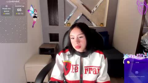 Snapshot of hanna_bloomm chatting on June 2026 11:58:01 AM Hanna online show from June 2026 11:58:01 AM