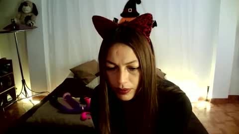 Hanna charming online show from October 2025 06:30:01 PM