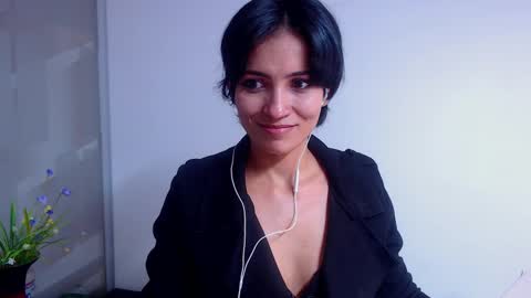 Sara online show from February 2025 08:54:02 PM