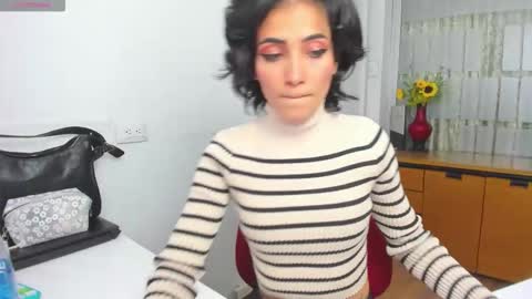 Sara online show from December 2025 09:42:02 PM