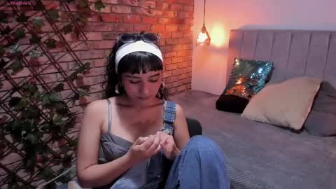 Hanna clark online show from May 2026 12:02:01 PM