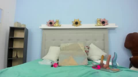 hanna_hornyx20 online show from June 2026 01:28:02 AM
