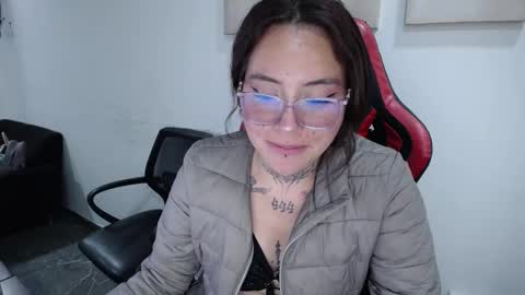 Snapshot of hanna_hot77 chatting on March 2026 10:03:01 PM mara online show from March 2026 10:03:01 PM