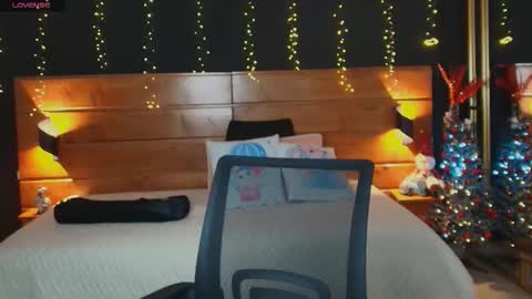 Hanna online show from December 2025 07:45:02 PM