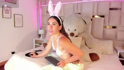 Hanna Klover online show from April 2026 03:50:02 AM