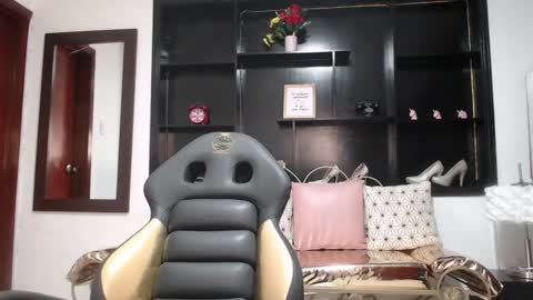 hanna_lamber online show from January 2025 11:02:02 PM