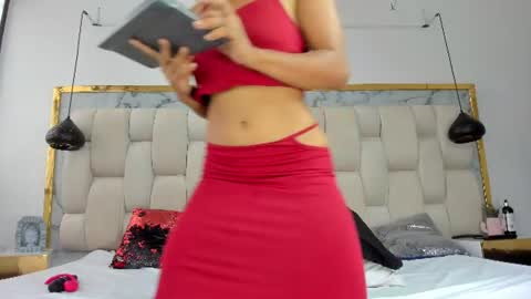 Snapshot of hanna_lens chatting on June 2026 10:10:01 PM Hanna lens online show from June 2026 10:10:01 PM