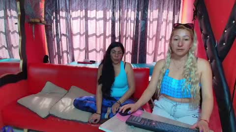 Snapshot of hanna_mature01 chatting on February 2025 02:34:02 PM Hanna online show from February 2025 02:34:02 PM
