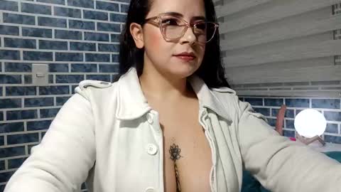 hanna_moons online show from April 2026 01:19:02 AM