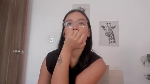 HANNA online show from November 2025 06:32:01 PM