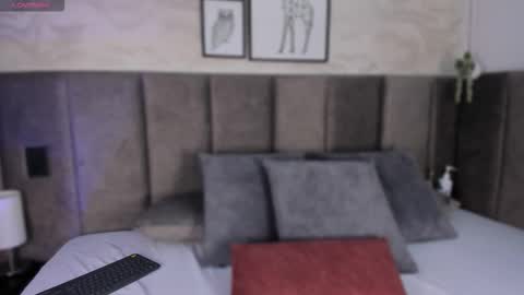 Hanna online show from November 2025 03:45:01 PM