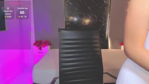 hannacooper3 online show from September 2025 07:51:02 PM