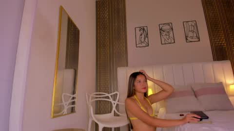 Snapshot of hannah__cb chatting on May 2026 11:27:02 AM IM HANNAH online show from May 2026 11:27:02 AM
