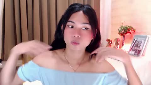 Snapshot of hannah_davis69 chatting on February 2025 05:52:01 AM Alex online show from February 2025 05:52:01 AM