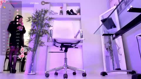 HANNAH HOWELL online show from February 2025 03:49:02 PM