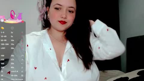 Snapshot of hannah_v chatting on February 2026 03:03:01 AM hannah_v online show from February 2026 03:03:01 AM