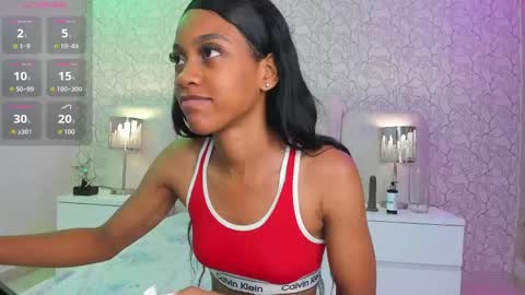 Snapshot of hannah_willian chatting on May 2026 11:51:02 AM online show from May 2026 11:51:02 AM