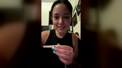 Snapshot of hannahbbgirl chatting on June 2026 04:04:02 AM hannahbbgirl online show from June 2026 04:04:02 AM