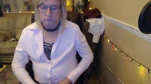 Snapshot of hannahcd57 chatting on April 2026 09:06:02 PM hannahcd57 online show from April 2026 09:06:02 PM