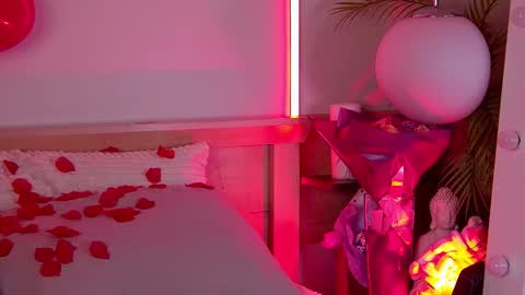 Snapshot of hannahmonttana chatting on February 2026 12:36:01 PM Pearl online show from February 2026 12:36:01 PM