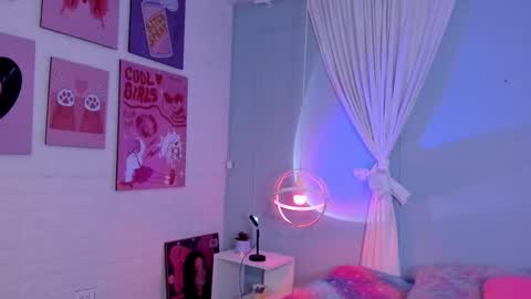 Snapshot of hannahpage chatting on October 2025 11:44:02 AM Hannah online show from October 2025 11:44:02 AM