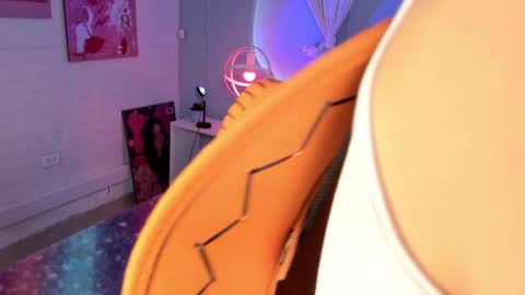 Snapshot of hannahpage chatting on October 2025 11:54:02 AM Hannah online show from October 2025 11:54:02 AM