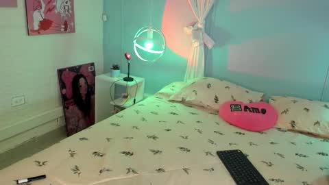 Snapshot of hannahpage chatting on October 2025 11:58:01 AM Hannah online show from October 2025 11:58:01 AM