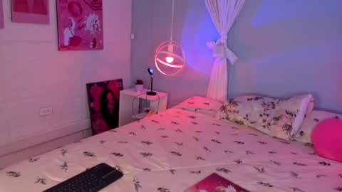 Snapshot of hannahpage chatting on October 2025 12:07:02 PM Hannah online show from October 2025 12:07:02 PM